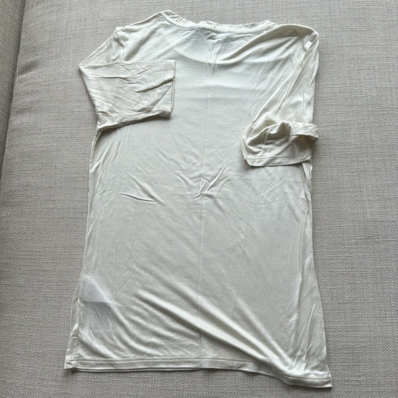 Vero Moda, M, ivory, silky viscose, Tshirt - Picture 4 of 4